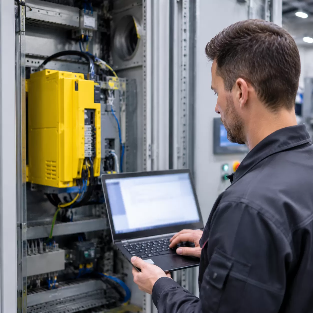Learn how to access fault history in ProDrive for Baumüller BM4422 drives with step-by-step guidance on troubleshooting and diagnostics.